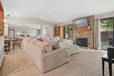Enjoy the comfort and convenience of true main-level living in - photo 6