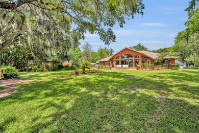 WATERFRONT PARADISE on over 1/2 acre with breathtaking views of - photo 4