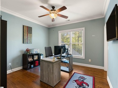 Arrive in Style: DRAMATIC CURB APPEAL, SOARING INTERIORS, and - photo 35
