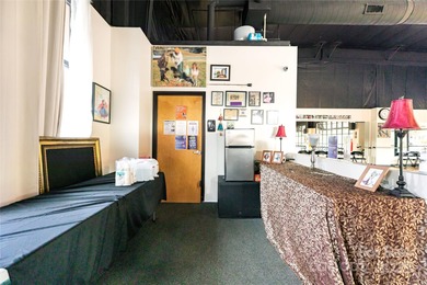 Well maintained, free standing commercial building with excess - photo 3