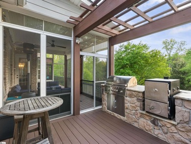 Arrive in Style: DRAMATIC CURB APPEAL, SOARING INTERIORS, and - photo 46