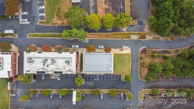 Well maintained, free standing commercial building with excess - photo 8