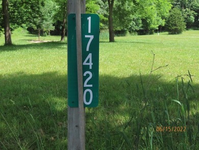 Beautiful 2.2 acre building site in a quiet, gated, lake - photo 8
