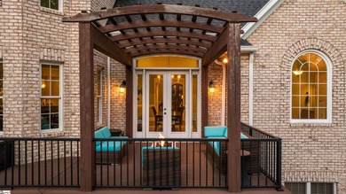 Arrive in Style: DRAMATIC CURB APPEAL, SOARING INTERIORS, and - photo 49