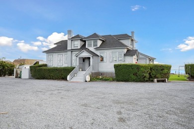 Bayfront Restaurant & Boutique Inn Primed for the Hampton Bays - photo 1