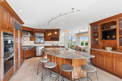 Experience exceptional waterfront living in this stunning - photo 8