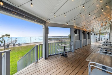 Bayfront Restaurant & Boutique Inn Primed for the Hampton Bays - photo 8