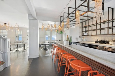 Bayfront Restaurant & Boutique Inn Primed for the Hampton Bays - photo 9