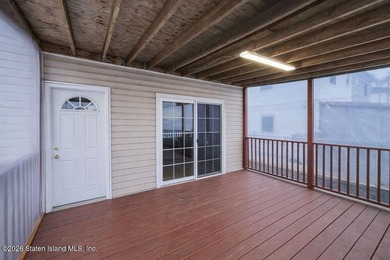 Beautiful Semi-Detached 1-Family Home in an Excellent Location! - photo 18