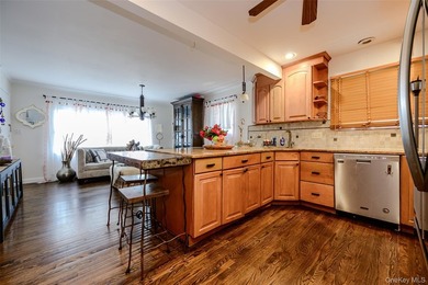 Bellmore legal 2-family home offers incredible versatility for - photo 4