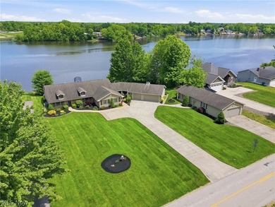 Welcome to lake life at its finest in the heart of Roaming - photo 2