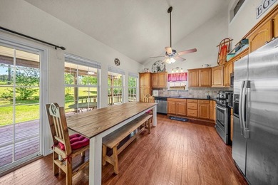 This beautiful 2-bedroom, 2-bathroom home offers the perfect - photo 5