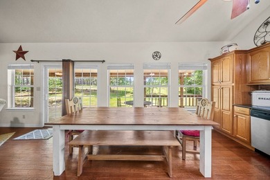 This beautiful 2-bedroom, 2-bathroom home offers the perfect - photo 6
