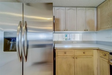 Welcome to this beautifully updated 3-bedroom, 2.5-bathroom - photo 11
