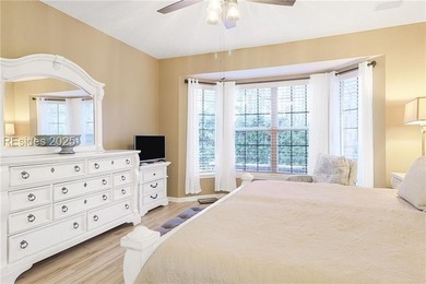 Home is being sold furnished. One of the best locations in Sun - photo 14
