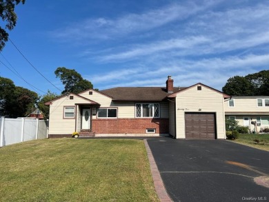 (private lake, pond, coastal) Home Sale Pending in Babylon New York