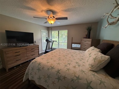 Completely renovated and move-in ready, this stunning 2-bedroom - photo 10