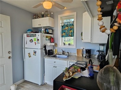 Your Coastal Getaway in Matunuck Awaits! Welcome to Mary - photo 5