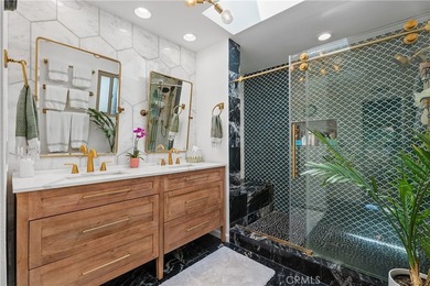 Discover this rare turnkey 3-bedroom, 3-bath townhome in the - photo 21
