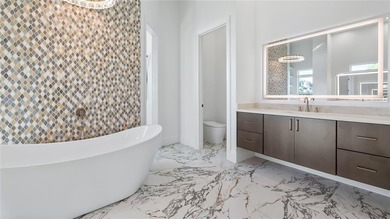 Welcome to luxury living in the prestigious Red Tail Golf Club - photo 31