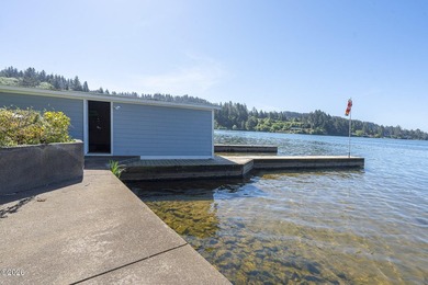 First time on the market, and worth the wait. This single-level - photo 41