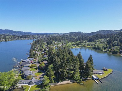 First time on the market, and worth the wait. This single-level - photo 49