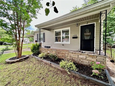 Arkansas River Home For Sale in Dardanelle Arkansas