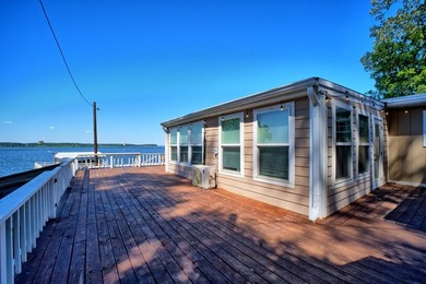 Stunning waterfront retreat on Toledo Bend Lake with - photo 7