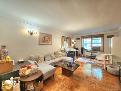 Welcome to unit 1K at 143-07 Sanford Avenue, a well-maintained - photo 3