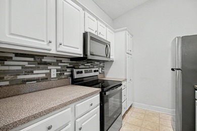 Spacious and well-appointed 3-bedroom, 2-bathroom second-floor - photo 16