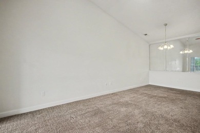 Spacious and well-appointed 3-bedroom, 2-bathroom second-floor - photo 21