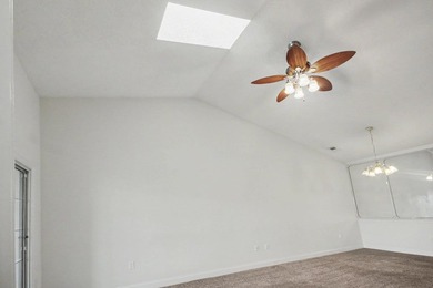 Spacious and well-appointed 3-bedroom, 2-bathroom second-floor - photo 23