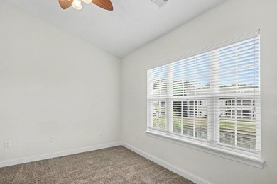 Spacious and well-appointed 3-bedroom, 2-bathroom second-floor - photo 24