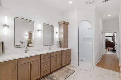 This impeccably designed 2227 sq. ft. single-story home offers 3 - photo 24