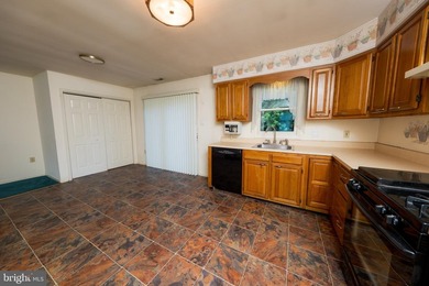 Spacious and inviting, this oversized Cape Cod offers 1900 - photo 7