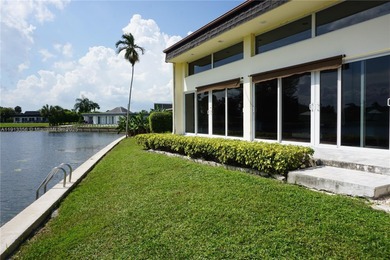 Lake Home For Sale in Tamarac, Florida