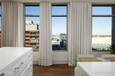 The crown jewel of the ultra luxurious Esplanade Place - photo 9
