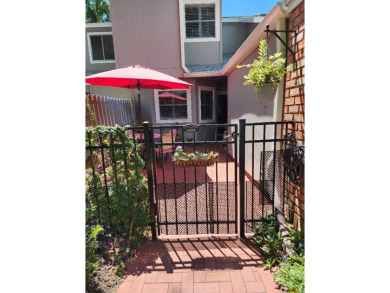 Lake Condo For Sale in Altamonte Springs, Florida