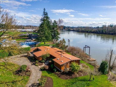 Lake Home For Sale in West Linn, Oregon