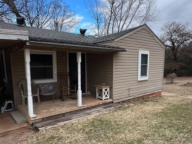 Lake Stanley Draper Home For Sale in Oklahoma City Oklahoma