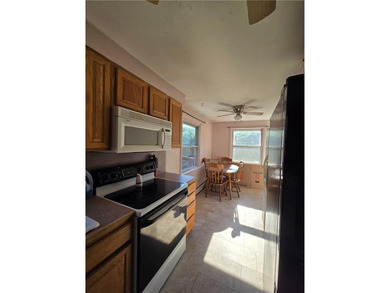 DON'T MISS THIS AFFORDABLE 3-BEDROOM RANCH! Offering Convenient - photo 6