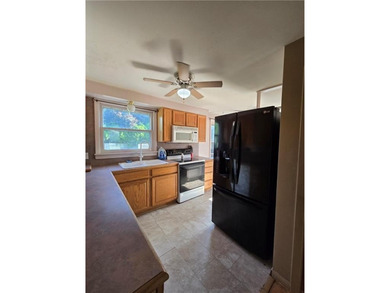 DON'T MISS THIS AFFORDABLE 3-BEDROOM RANCH! Offering Convenient - photo 8