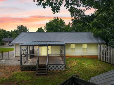 Welcome home to this spacious 4-bedroom, 2-bath ranch offering - photo 3