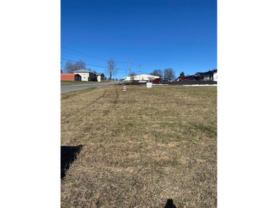 Ideal building lot suitable for apartments or professional - photo 11