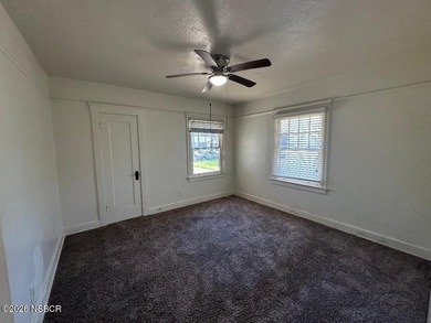 Great central down town location. Walk to shopping and schools - photo 15