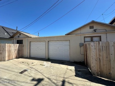 Great central down town location. Walk to shopping and schools - photo 19
