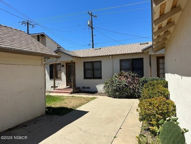 Great central down town location. Walk to shopping and schools - photo 20