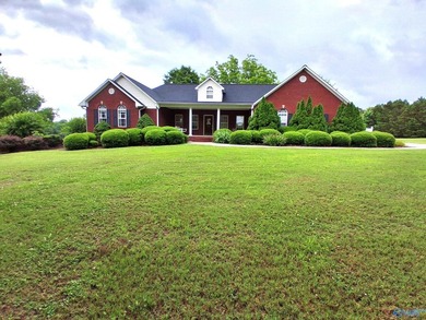(private lake, pond, coastal) Home For Sale in Blountsville Alabama