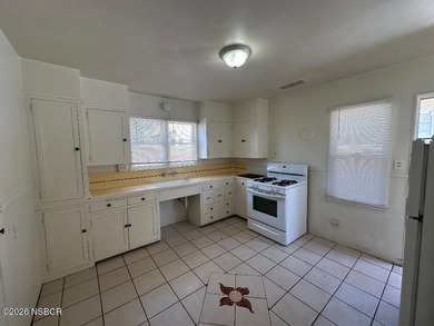 Great central down town location. Walk to shopping and schools - photo 29