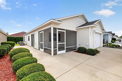 FANTASTIC, PARTIALLY FURNISHED 2/2 Colony Patio Villa nestled in - photo 2